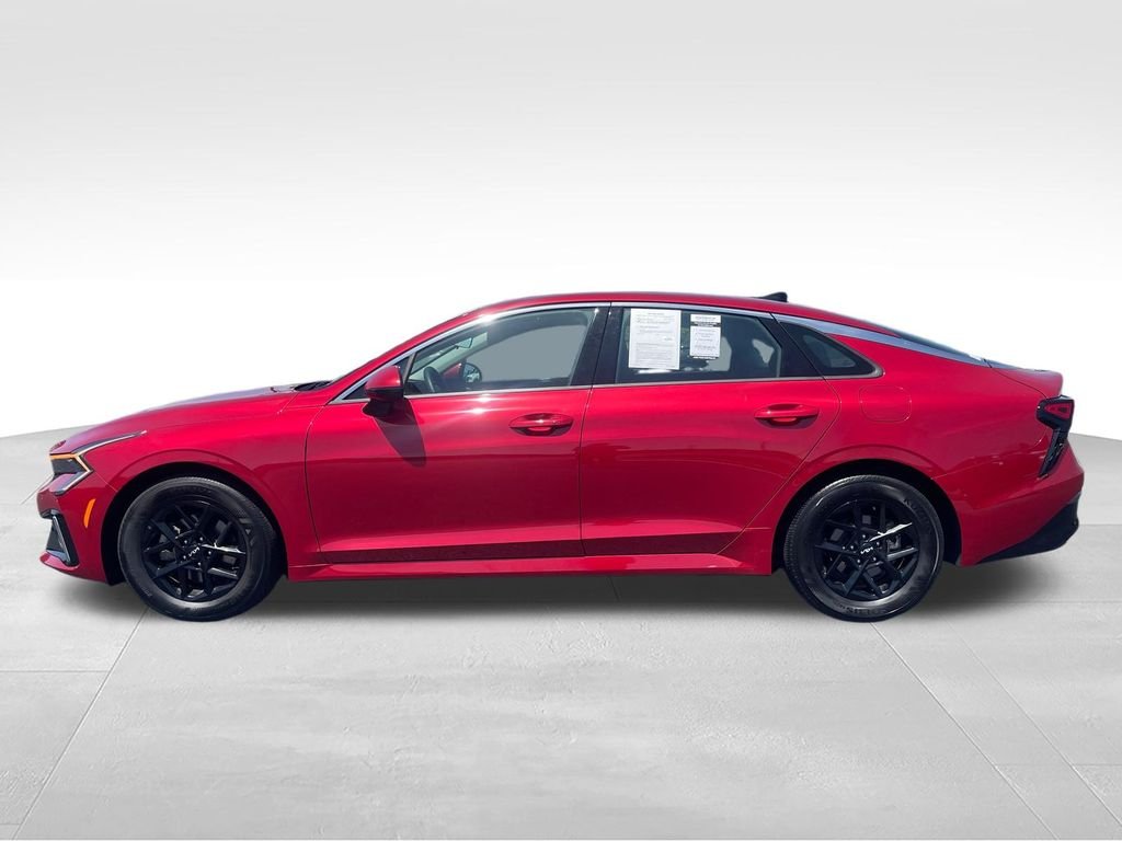 Used 2025 Red Kia LXS image 2