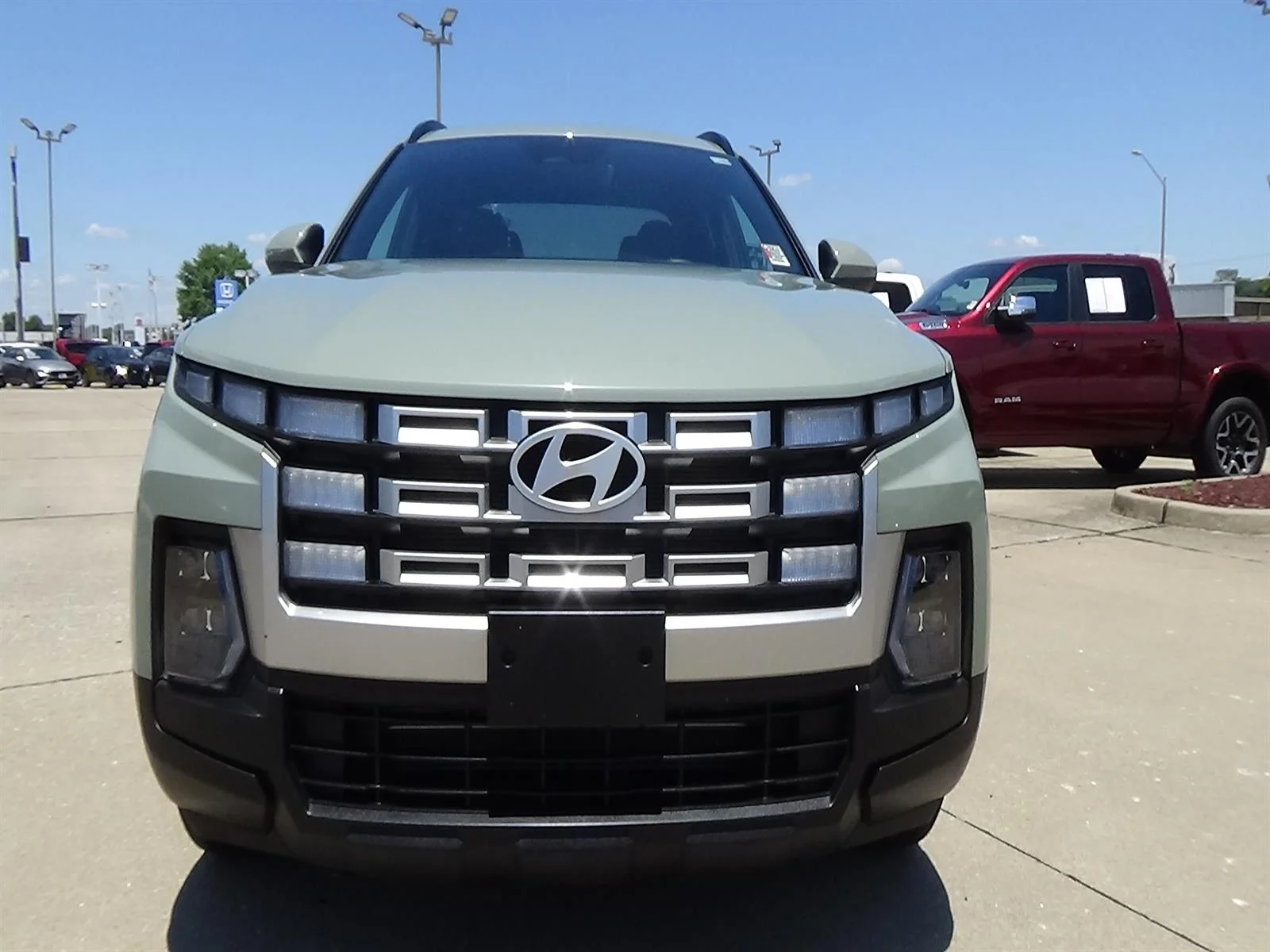 Used 2025 Sage Gray Pearl (sy9) Hyundai SEL image 3