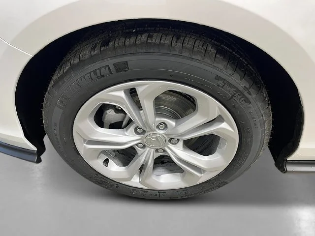 New 2026 Platinum White Pearl Honda LX image 10