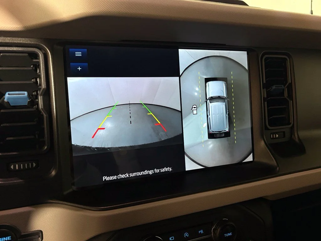 Used 2022 Green Ford Wildtrak image 25