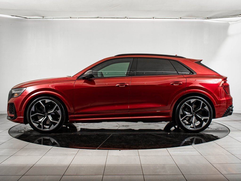 Used 2024 Matador Red Audi 4.0T image 5