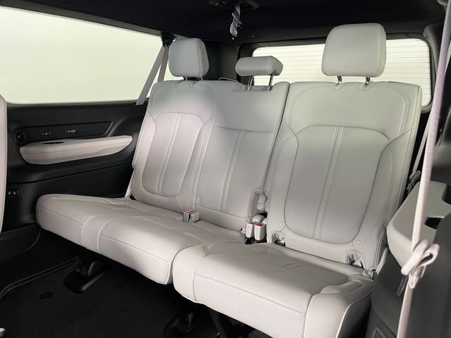 New 2026 Fathom Blue Pearl-Coat Exterior Paint (Late Availability) Jeep Limited Reserve image 8