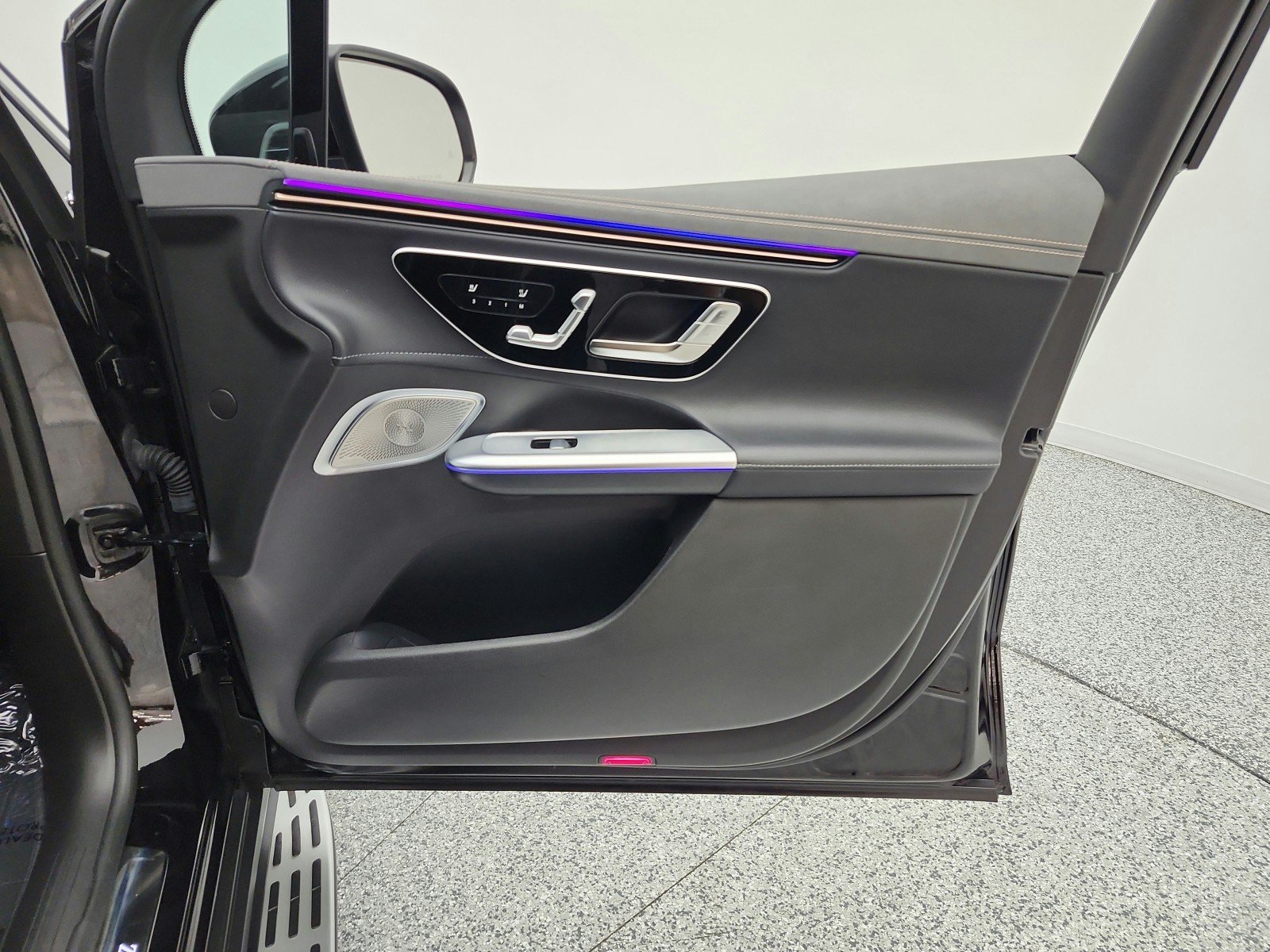 Used 2023 Obsidian Black Metallic Mercedes-Benz EQE 500 image 20