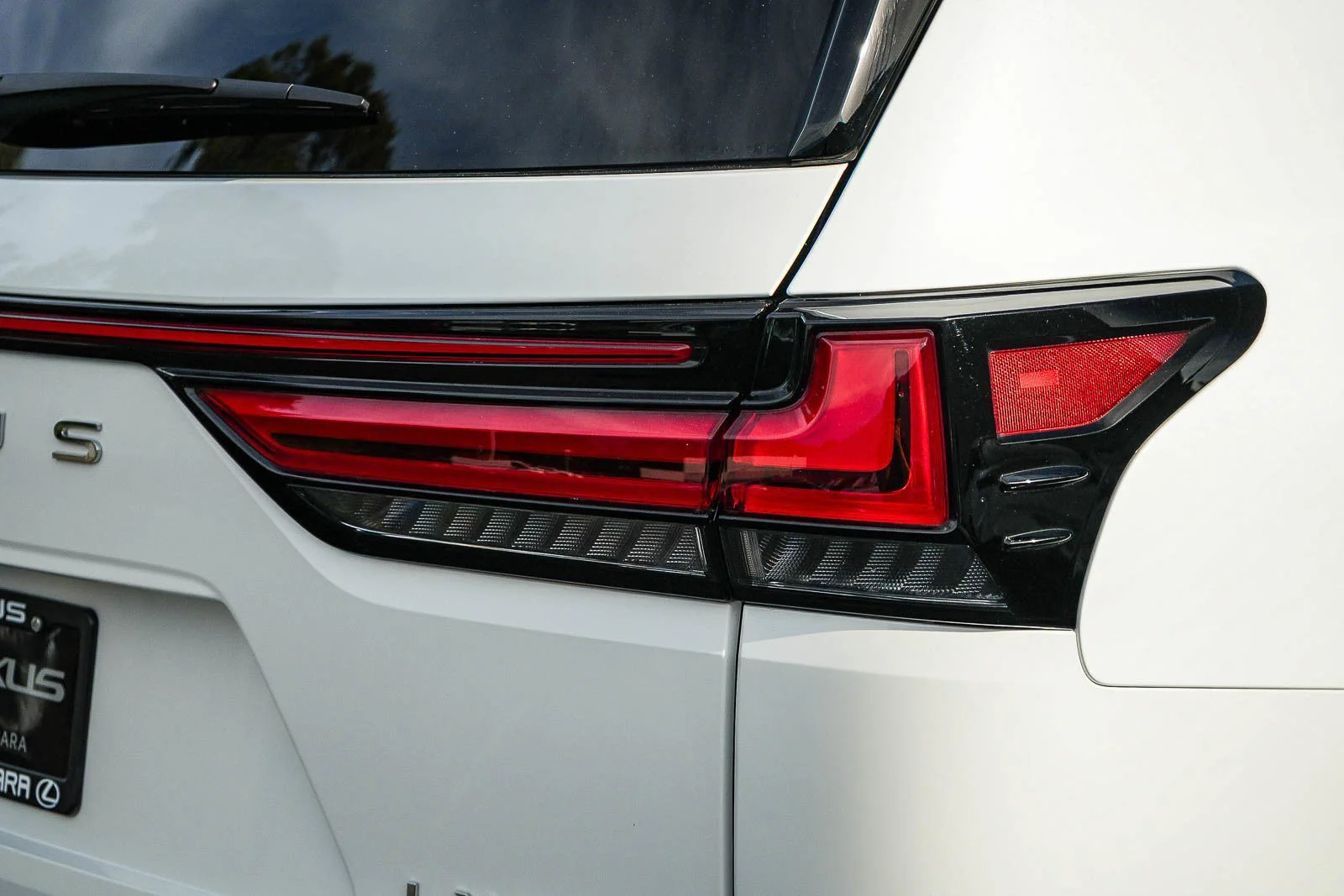 2024 Lexus LX F-Sport - Photo 7