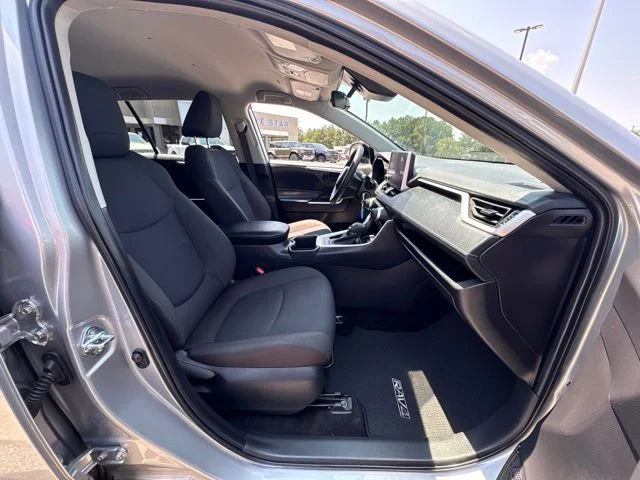 Used 2025 Silver Toyota LE image 20