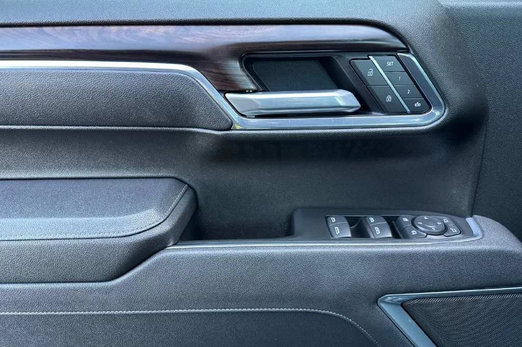 2025 GMC Sierra 1500 SLT - Photo 11