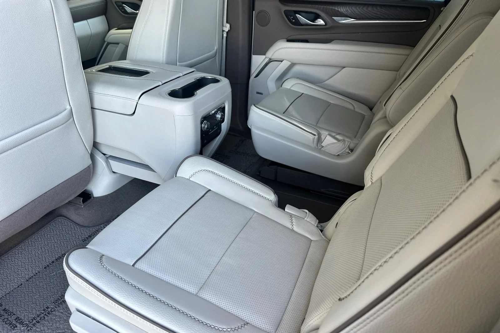 Used 2024 Onyx Black GMC Denali image 11