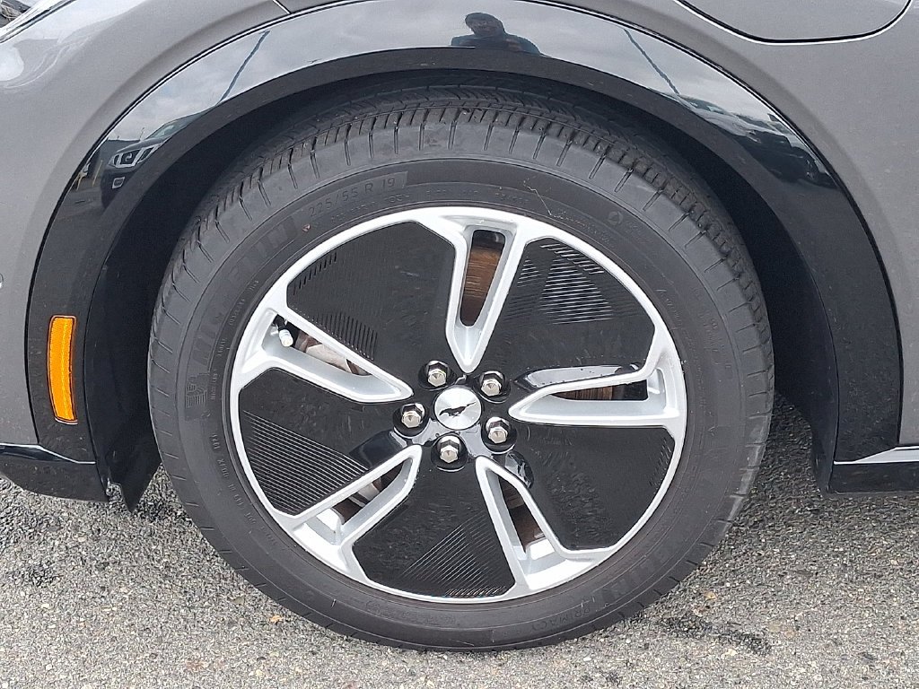 Used 2023 Gray Ford Premium image 8