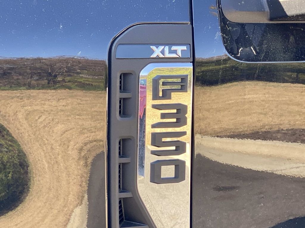 New 2026 Black Ford XLT image 8