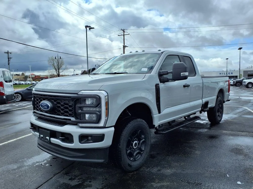 2026 Ford F-250 XL 4x4 SuperCab 8' Box's photo