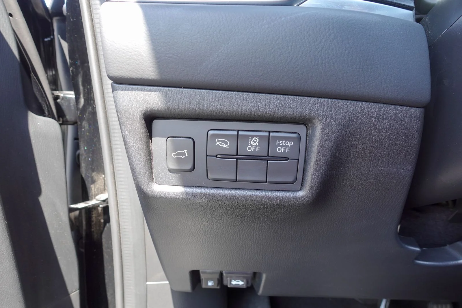 Certified Used 2025 Jet Black Mica Mazda 2.5 S Carbon Edition image 19