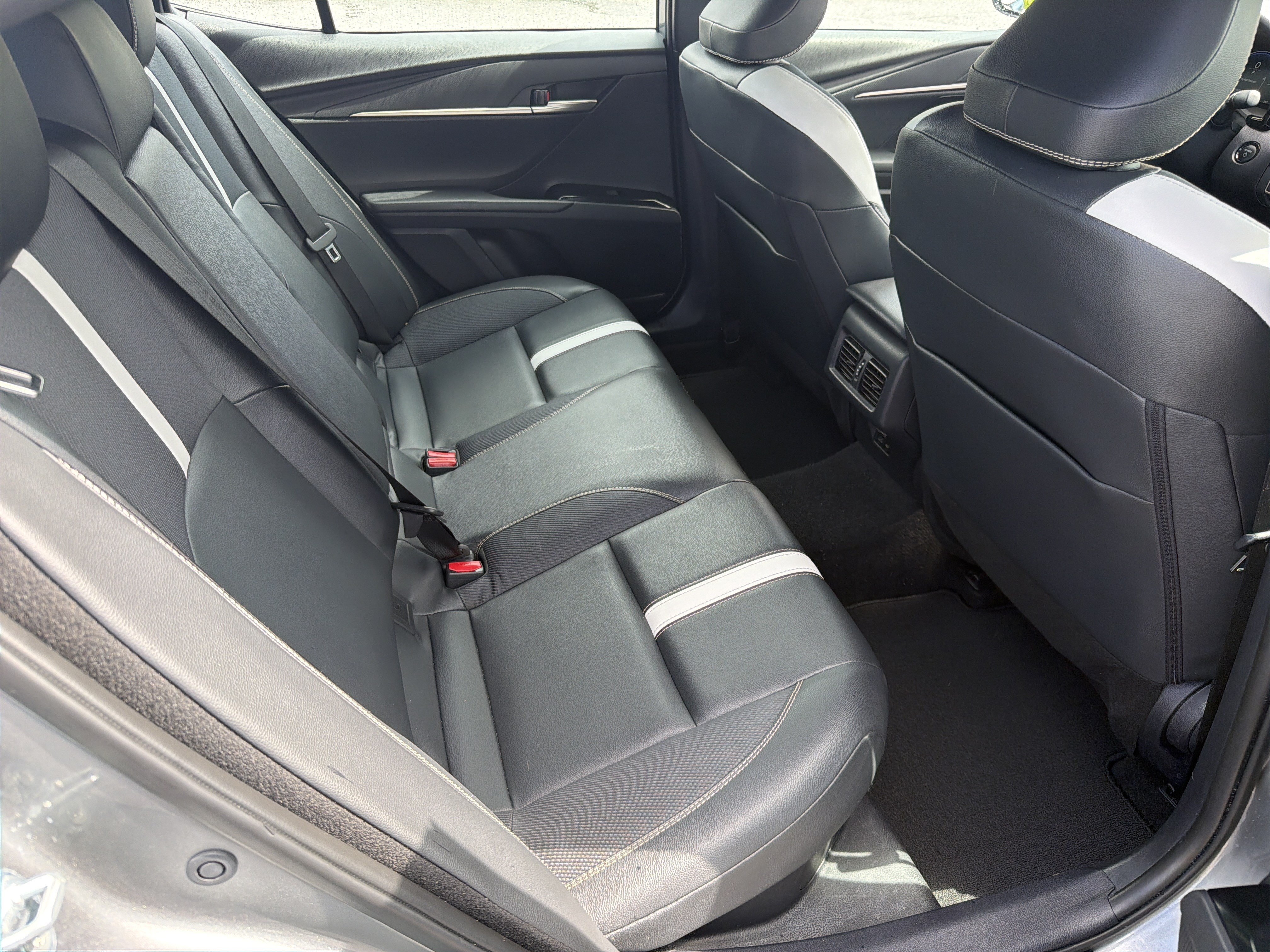 Certified Used 2025 Heavy Metal Toyota SE image 25