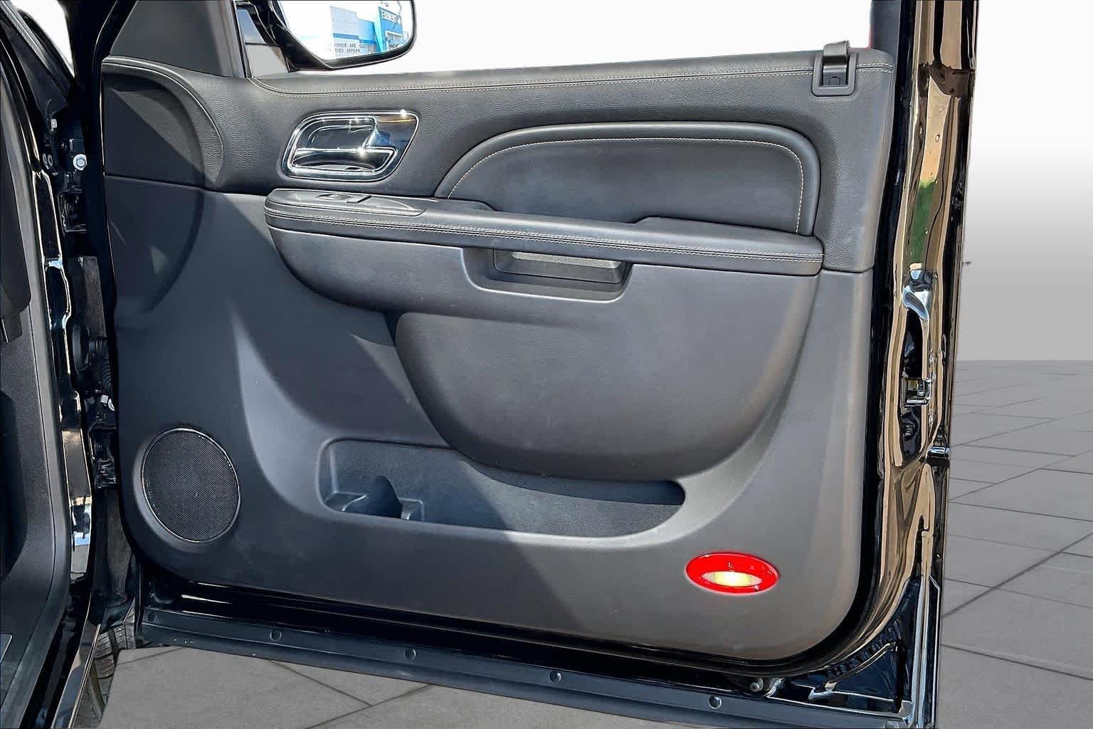 Used 2013 Black Raven Cadillac Platinum Edition image 21