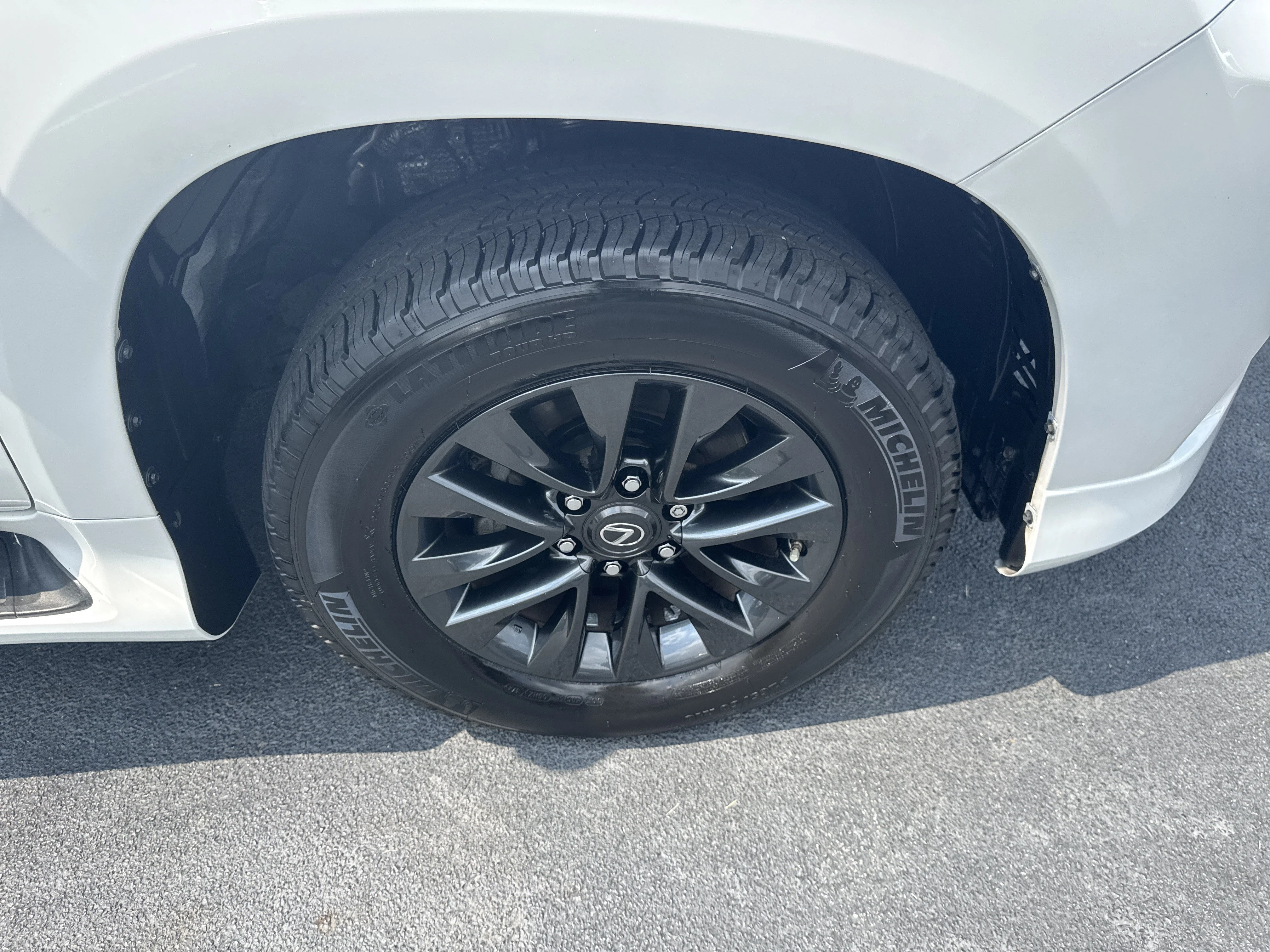 Used 2021 Starfire Pearl Lexus 460 image 10