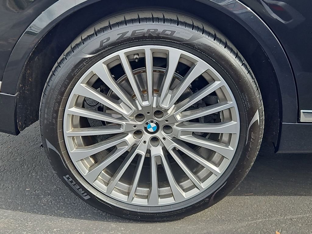 Used 2023 Black BMW xDrive40i image 30
