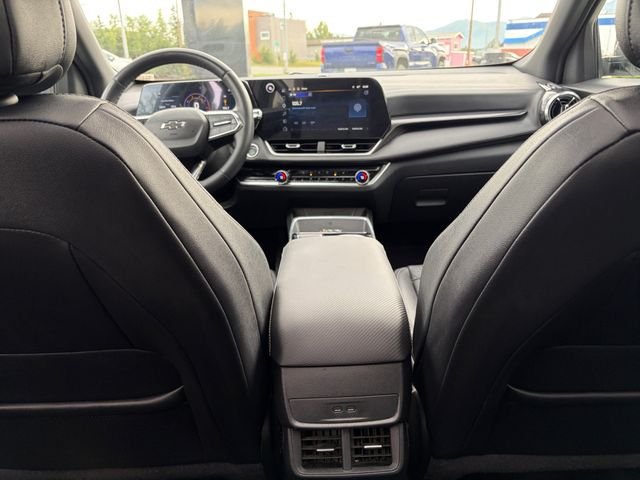 Used 2025 Gray Chevrolet LT image 16