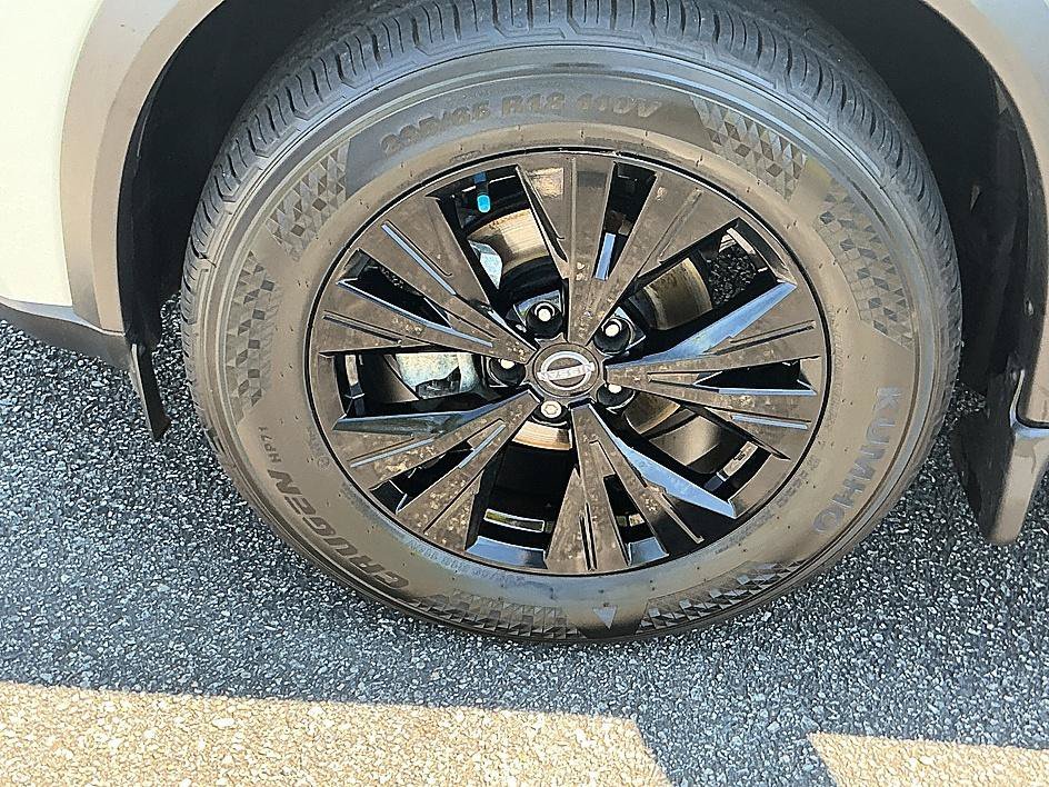 Used 2023 Gun Metallic Nissan SV image 12
