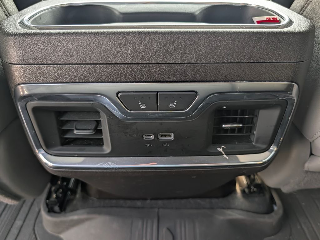 Used 2023 White GMC SLT image 9