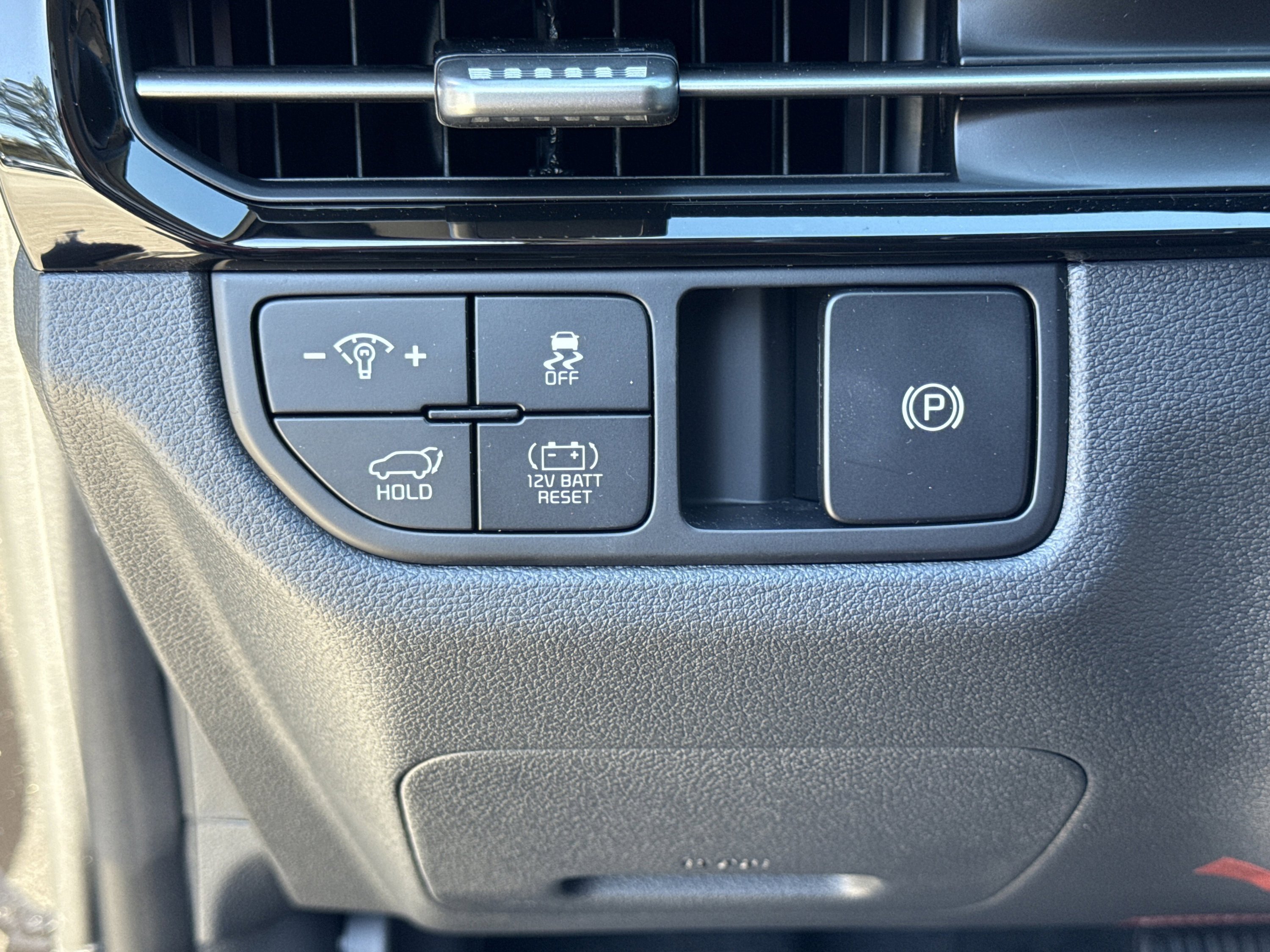 New 2026 Fusion Black Kia EX image 13
