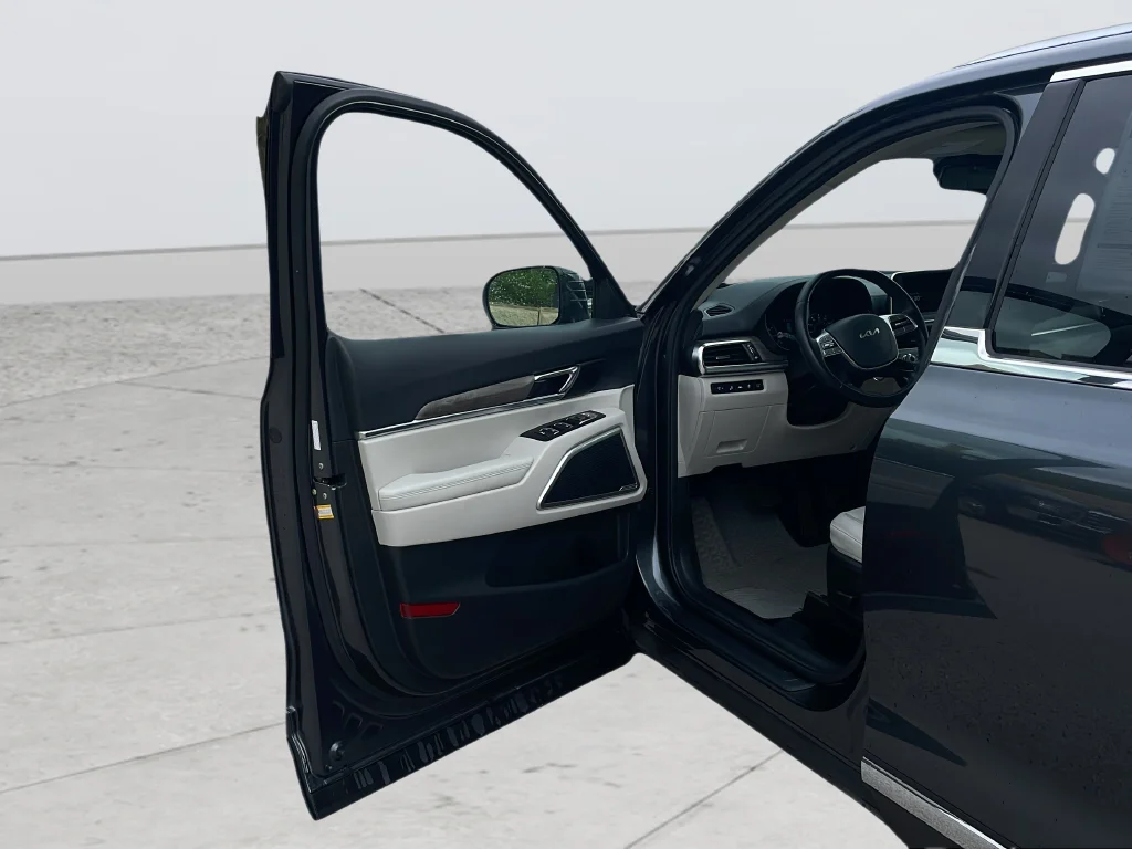 Used 2022 Gray Kia EX image 34