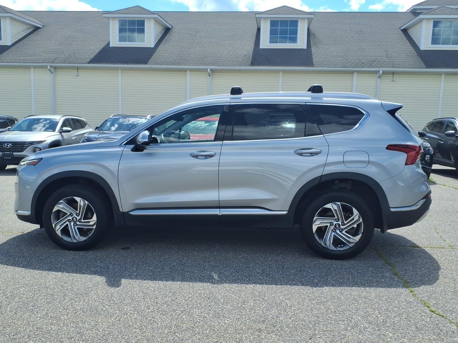 Used 2022 Shimmering Silver Hyundai SEL image 4