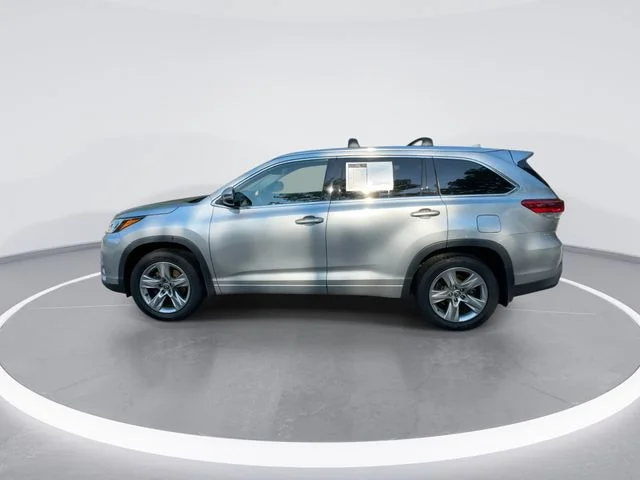 Used 2019 Silver Toyota Limited image 5