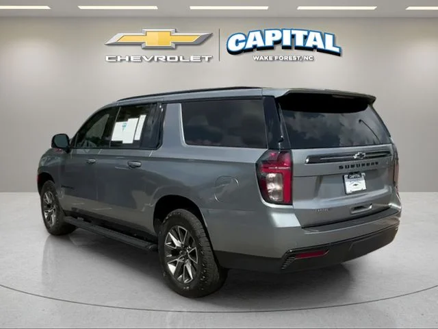 Used 2023 Gray Chevrolet Z71 image 3