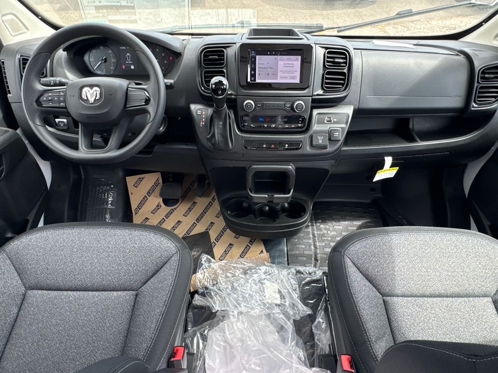 New 2027 Bright White Clearcoat RAM Base image 18