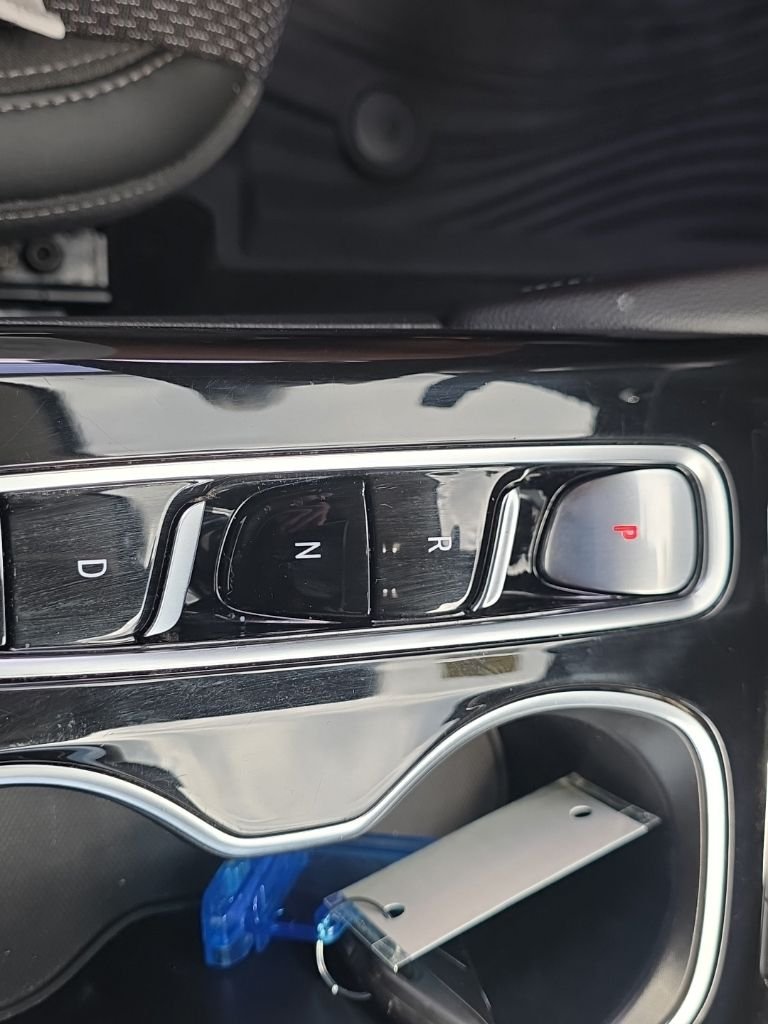 Used 2021  Buick Preferred image 22