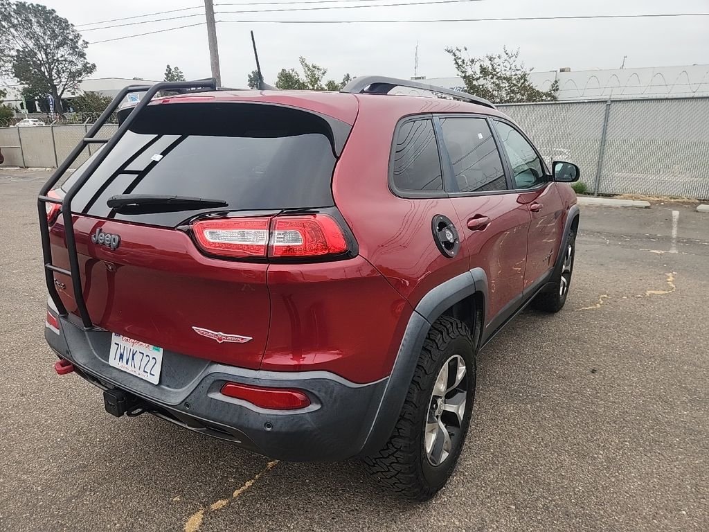 Used 2017 Red Jeep Trailhawk image 12