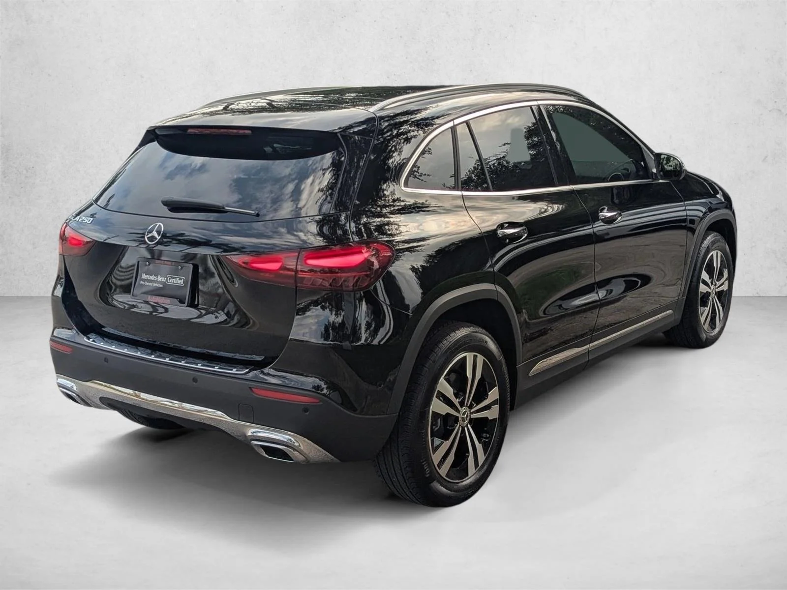 Used 2026 Night Black Mercedes-Benz GLA 250 image 5