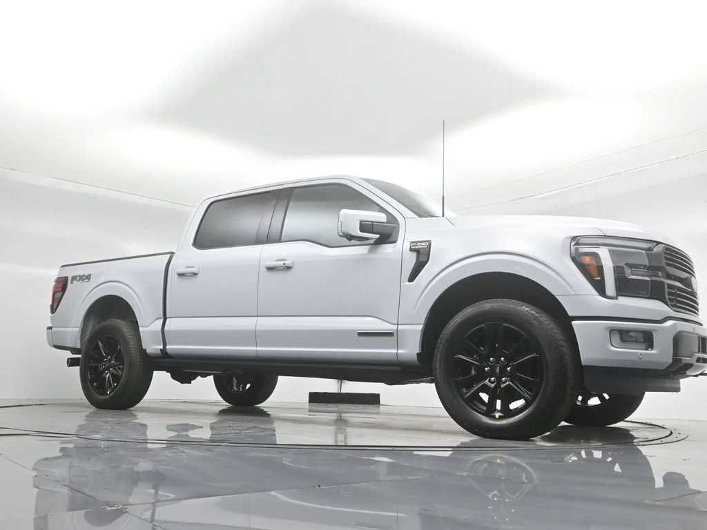 Used 2025 Space White Metallic Ford Platinum image 3