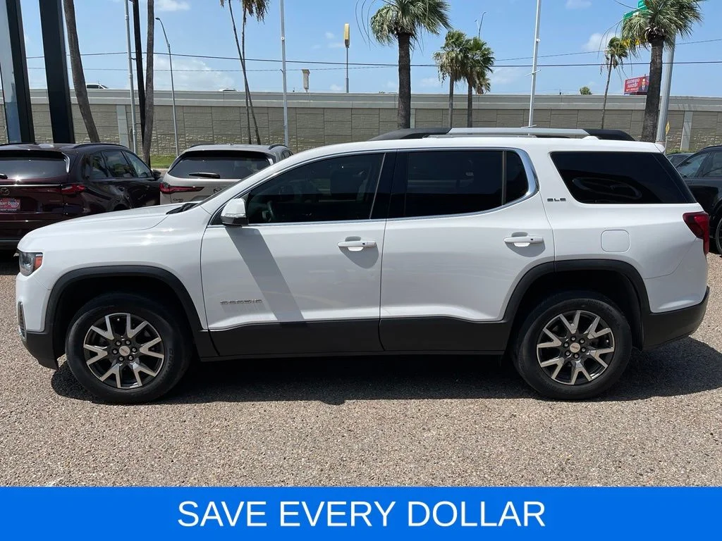 Used 2023 White GMC SLE image 3