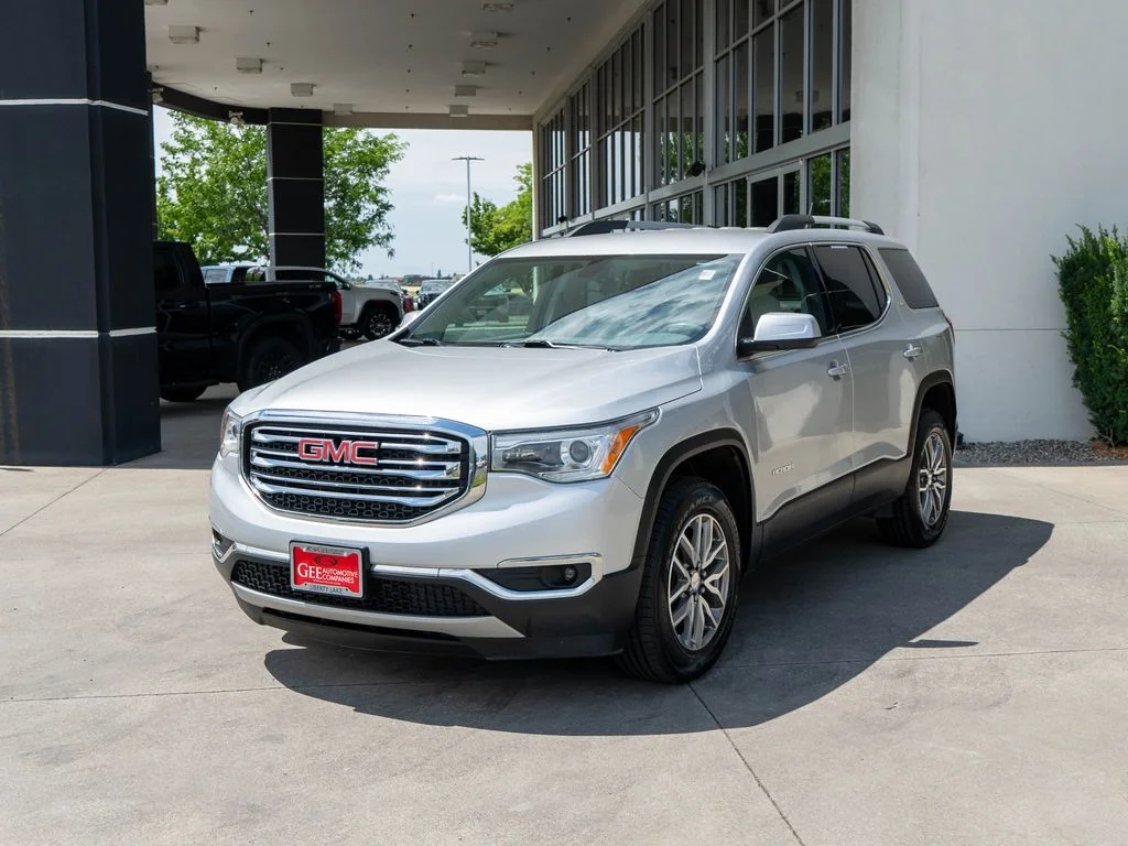 Used 2018 Silver GMC SLE-2 image 3