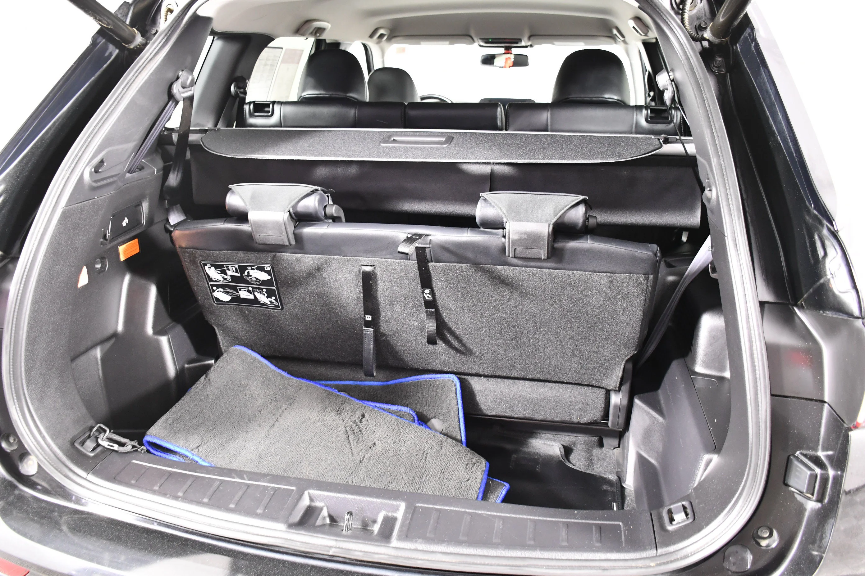Certified Used 2024 Black Diamond Mitsubishi SEL image 49