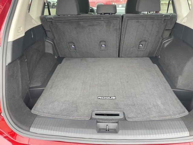 Used 2024 Scarlet Nissan S image 10