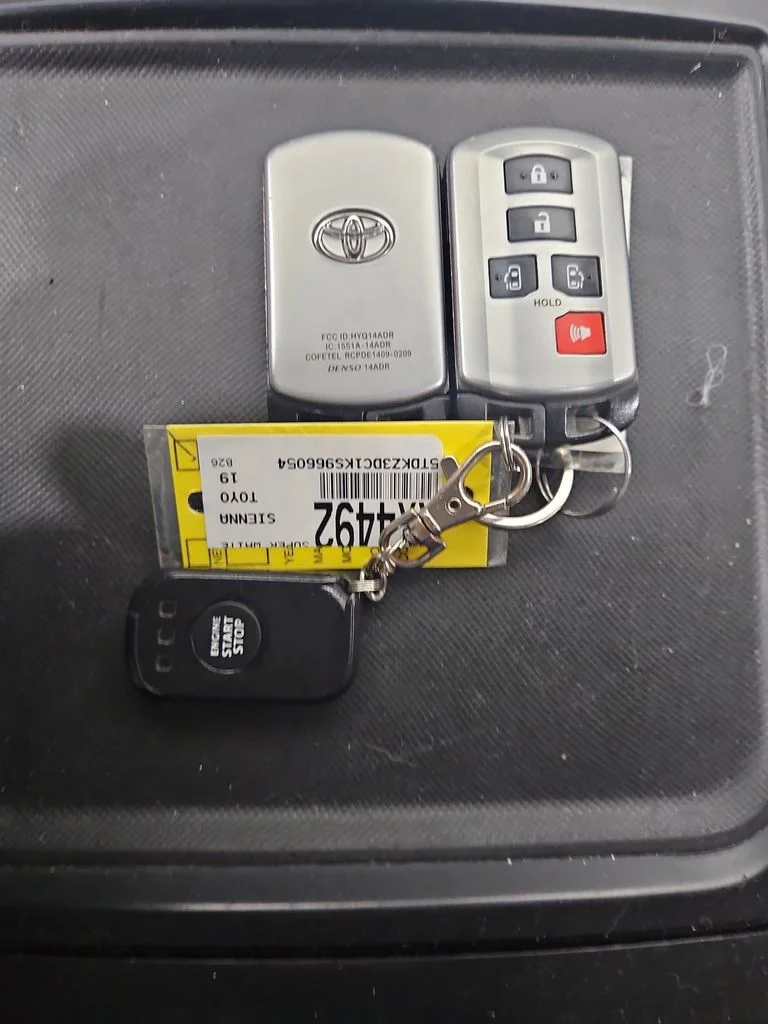 Used 2019 White Toyota LE image 28