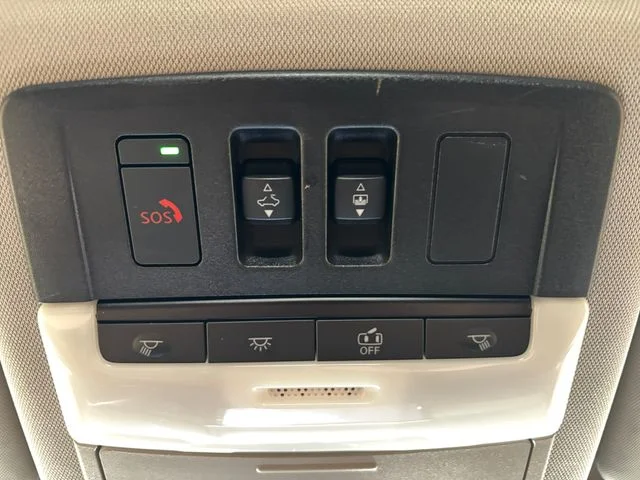 Used 2024 White Nissan Platinum image 23