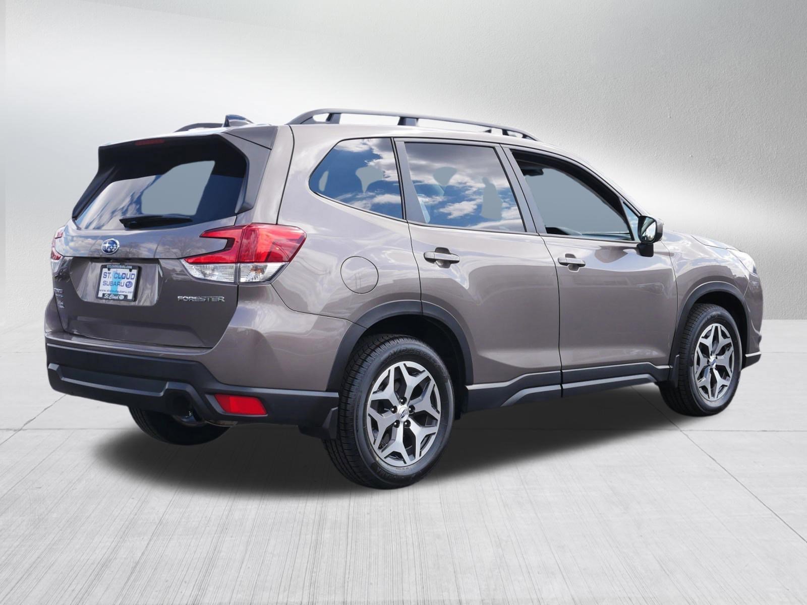 Certified Used 2024 Brilliant Bronze Metallic Subaru Premium image 7