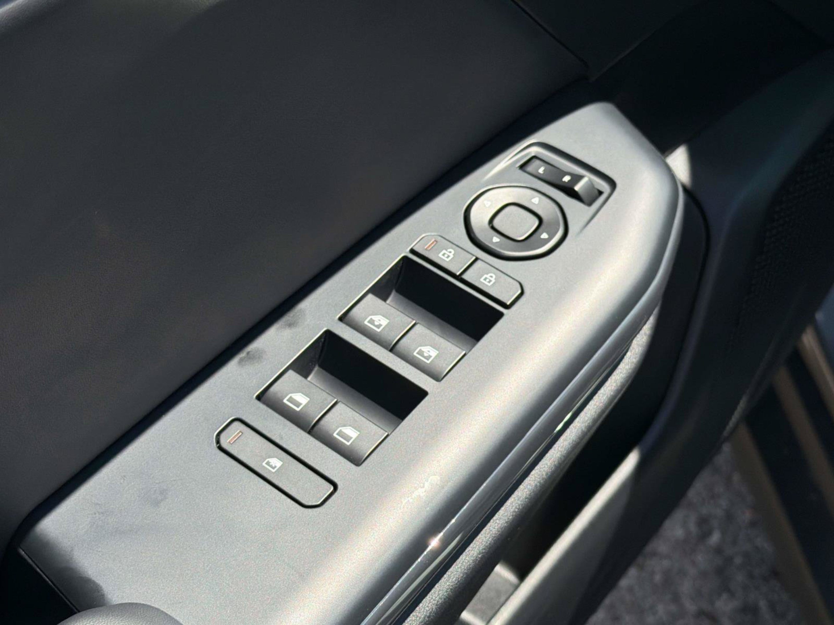 New 2026 Steel Gray Kia EX image 19