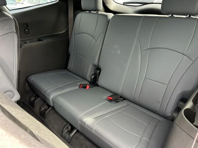 Used 2023 Black Buick Essence image 23