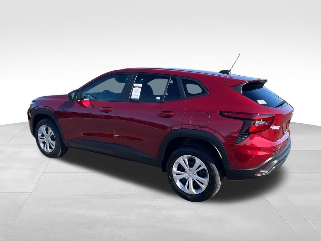 Used 2025 Red Chevrolet LS image 3