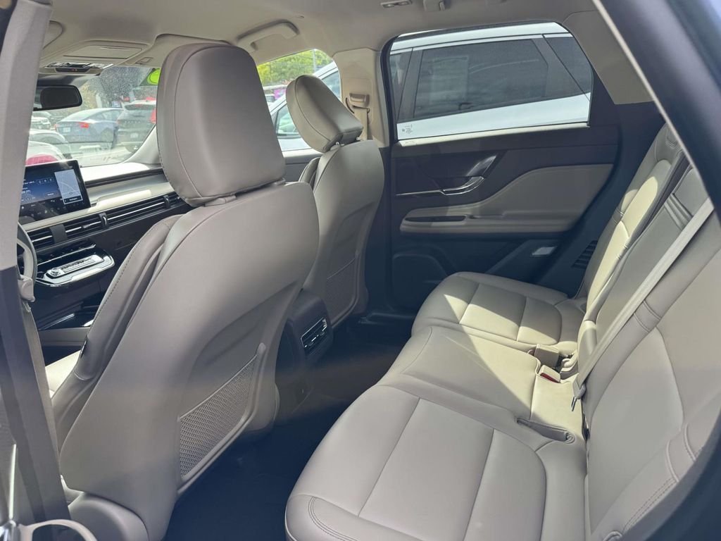 Used 2023 Blue Lincoln Standard image 9