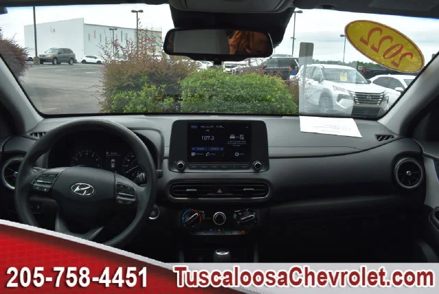 Used 2022 Black Hyundai SEL image 3