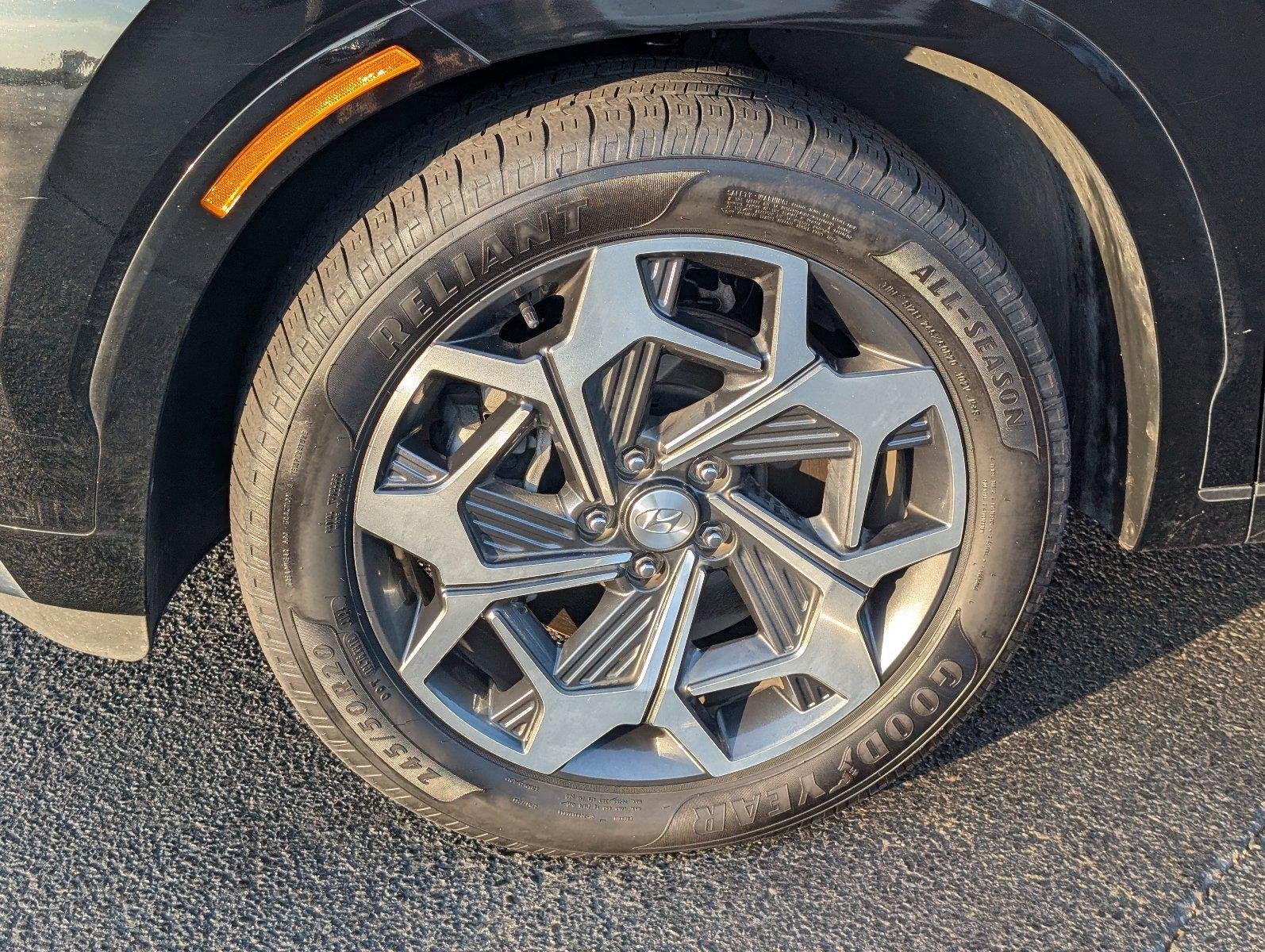 Used 2021 Becketts Black Hyundai Calligraphy image 11