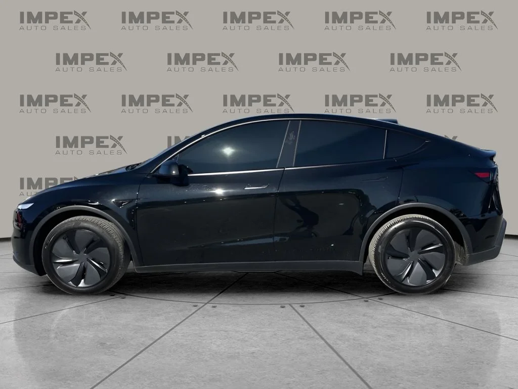 Used 2026  Tesla Long Range image 2
