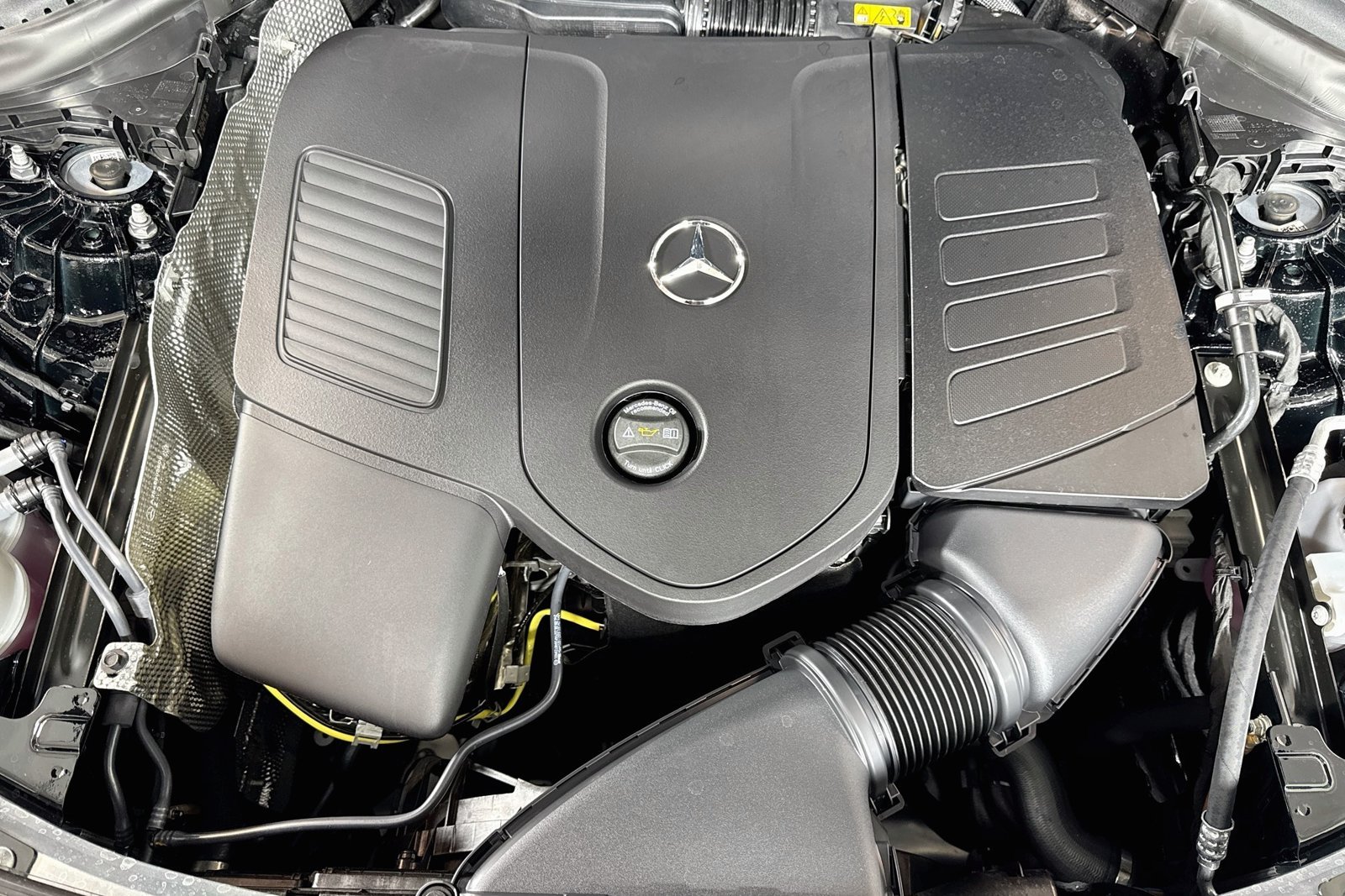 New 2027 Black Mercedes-Benz GLC 300 image 28
