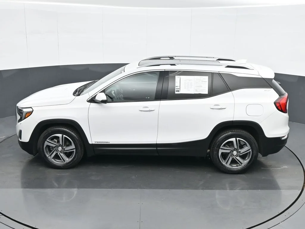 Used 2021 White GMC SLT image 18