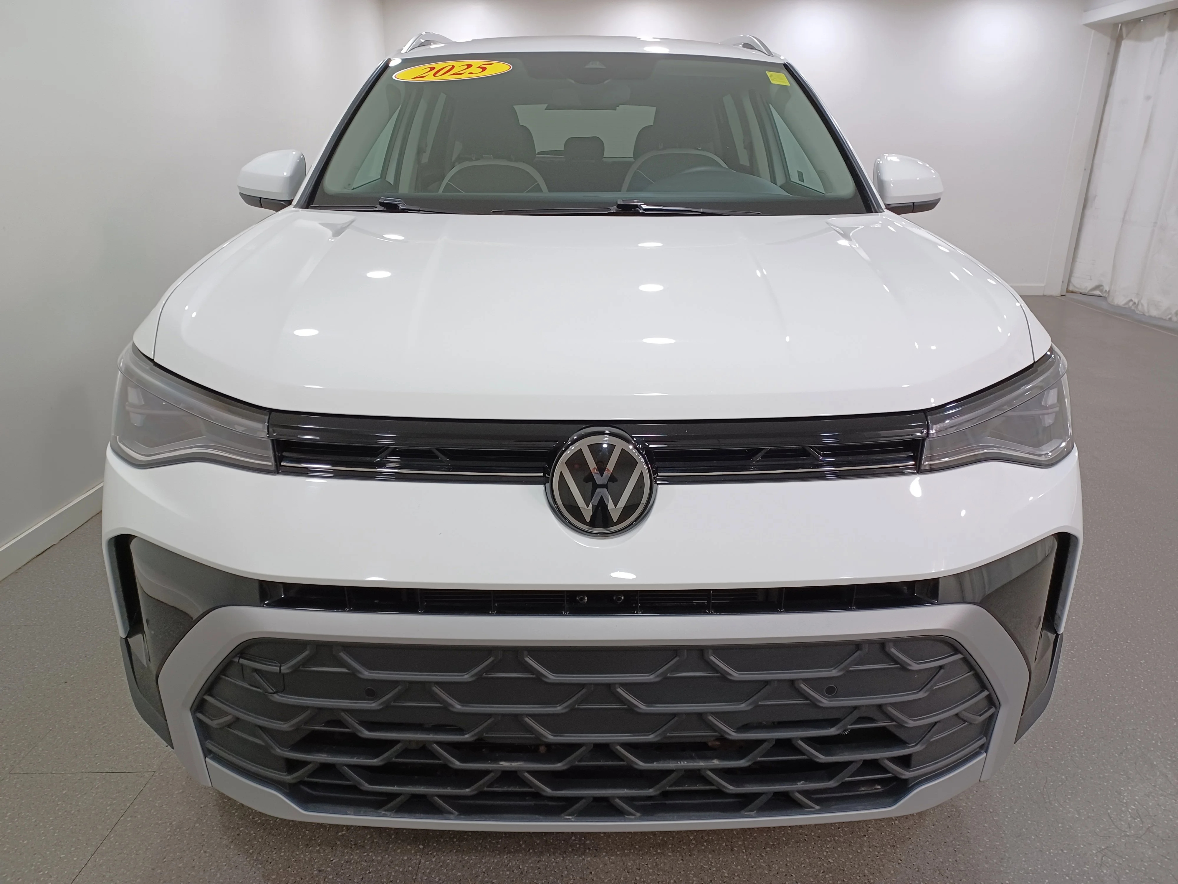 Certified Used 2025 Pure White Volkswagen Comfortline 4Motion*Adaptive Cruise | Remote Start | Htd Seats | Htd Wheel | Blind Spot Detection image 3