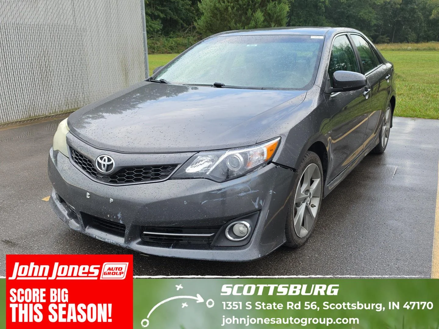 Used 2014 Magnetic Gray Metallic Toyota SE Sport image 1